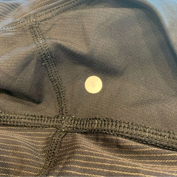 Lululemon Run Ta Ta Topper Tank Top Black Luxtreme Drawstring Waist Size 8 - Picture 8 of 8